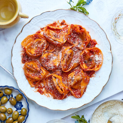 Wild Boar Tortelloni with Spicy Tomato Sauce<br><span class="srv">Serves 1-2</span>
