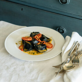 La Tua Pasta Charcoal Devonshire Crab & Mascarpone Tortelloni (250g)