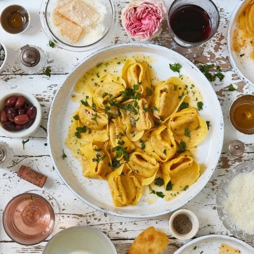 tortelloni-recipe-mushroom-tortelloni-with-garlic-parlsey-butter